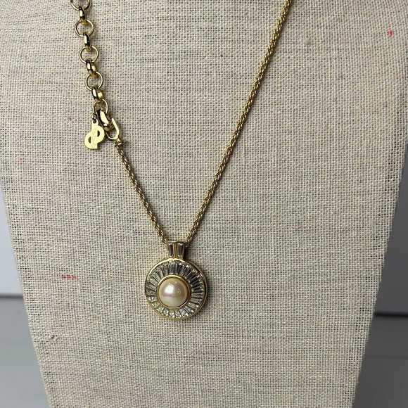 Christian Dior Faux Pearl and Rhinestone Gold Tone Round Necklace - Picture 1 of 9